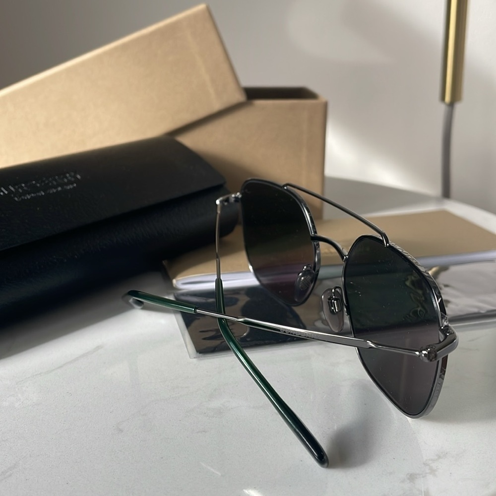 NWT Burberry Geometric Frame Sunglasses Dark Green 100% UV Protection UNISEX - Picture 5 of 5